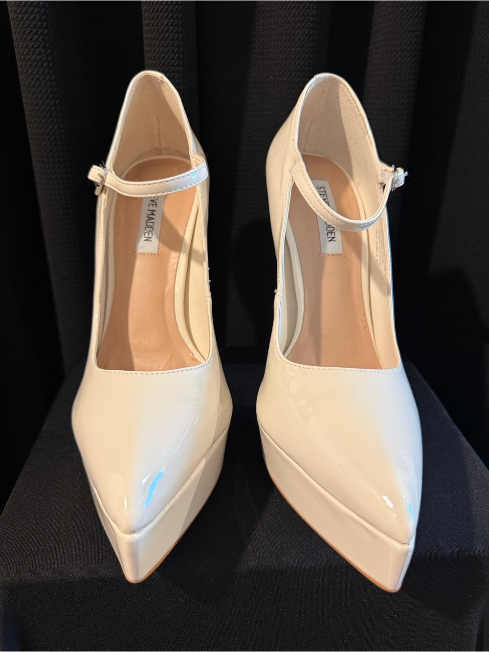 Steve Madden White Patent Mary Jane Platform Pumps - Picture 3 of 5
